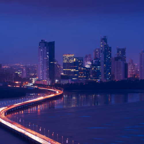 ¿Qué necesitas para renovar tu placa vehicular en Panamá en 2025?